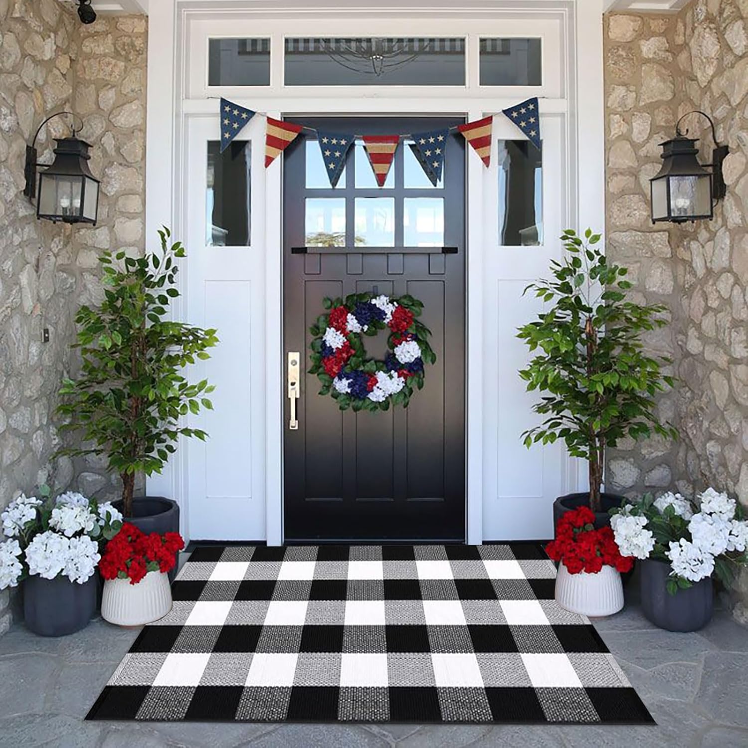 CAINANEL Buffalo Plaid Outdoor Rug Front Door Mat 27.5'' x 43'' Black and White Front Porch Rug Welcome Doormats for Farmhouse Entrance Porch Outdoors Decor