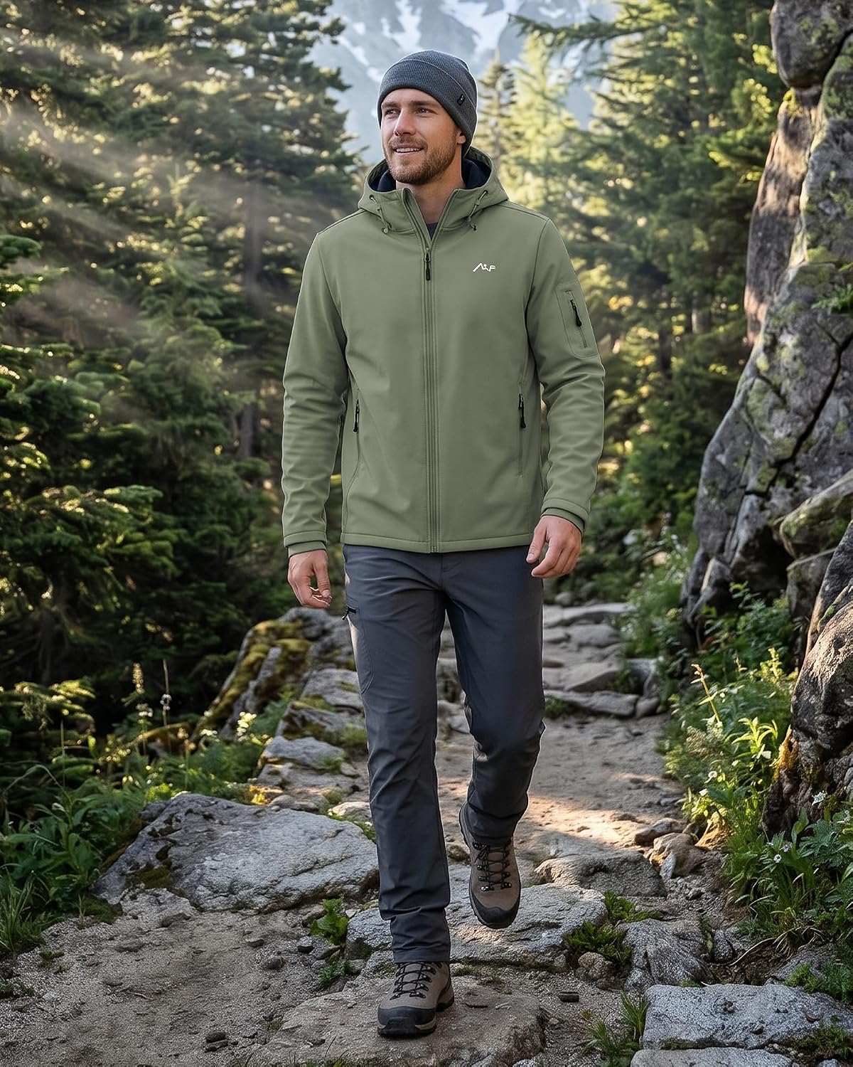 WULFUL Men's Lightweight Softshell Jacket Warm Fleece Lined Windbreaker Waterproof Soft Shell for Outdoor Hiking