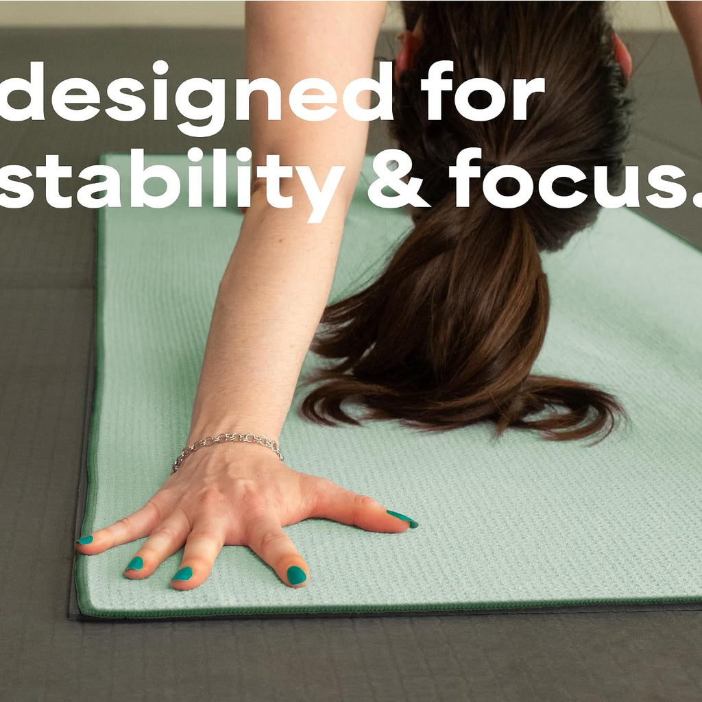 S&T INC. Aura Microfiber Yoga Mat Towel with Grip, 2 Pack, 24" x 72", Green