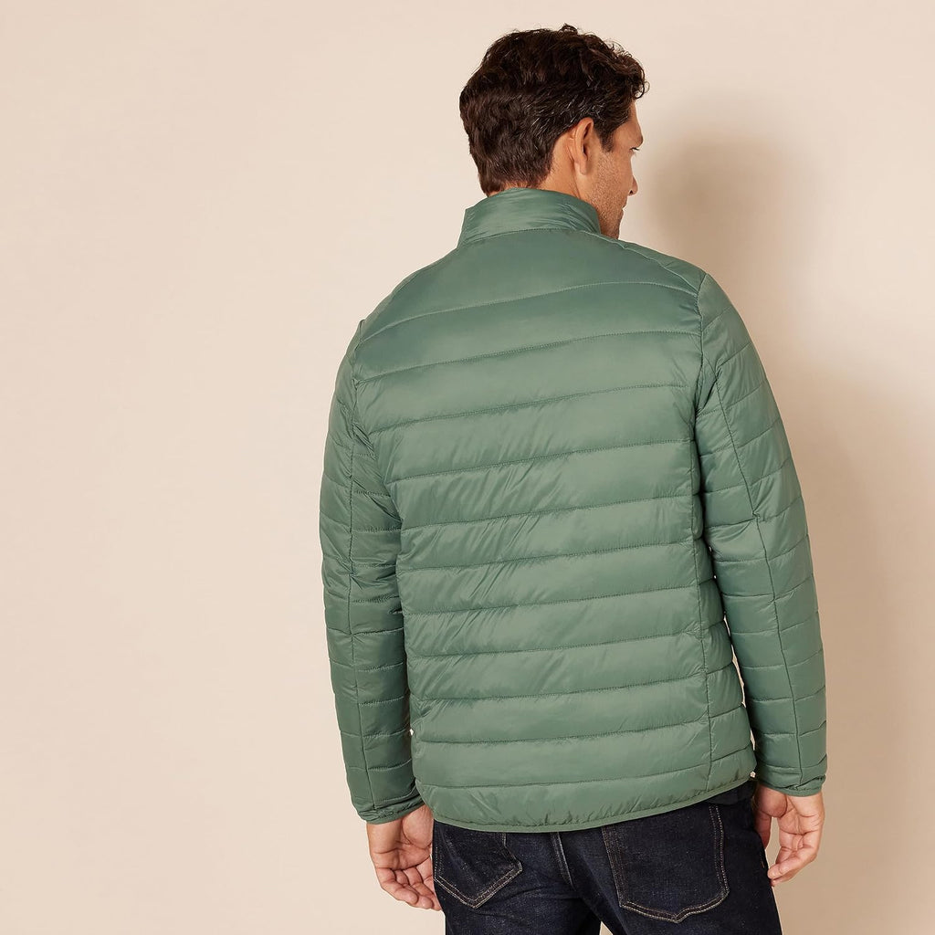 Amazon Essentials Men's Packable Lightweight Water-Resistant Puffer Jacket (Available in Big & Tall)
