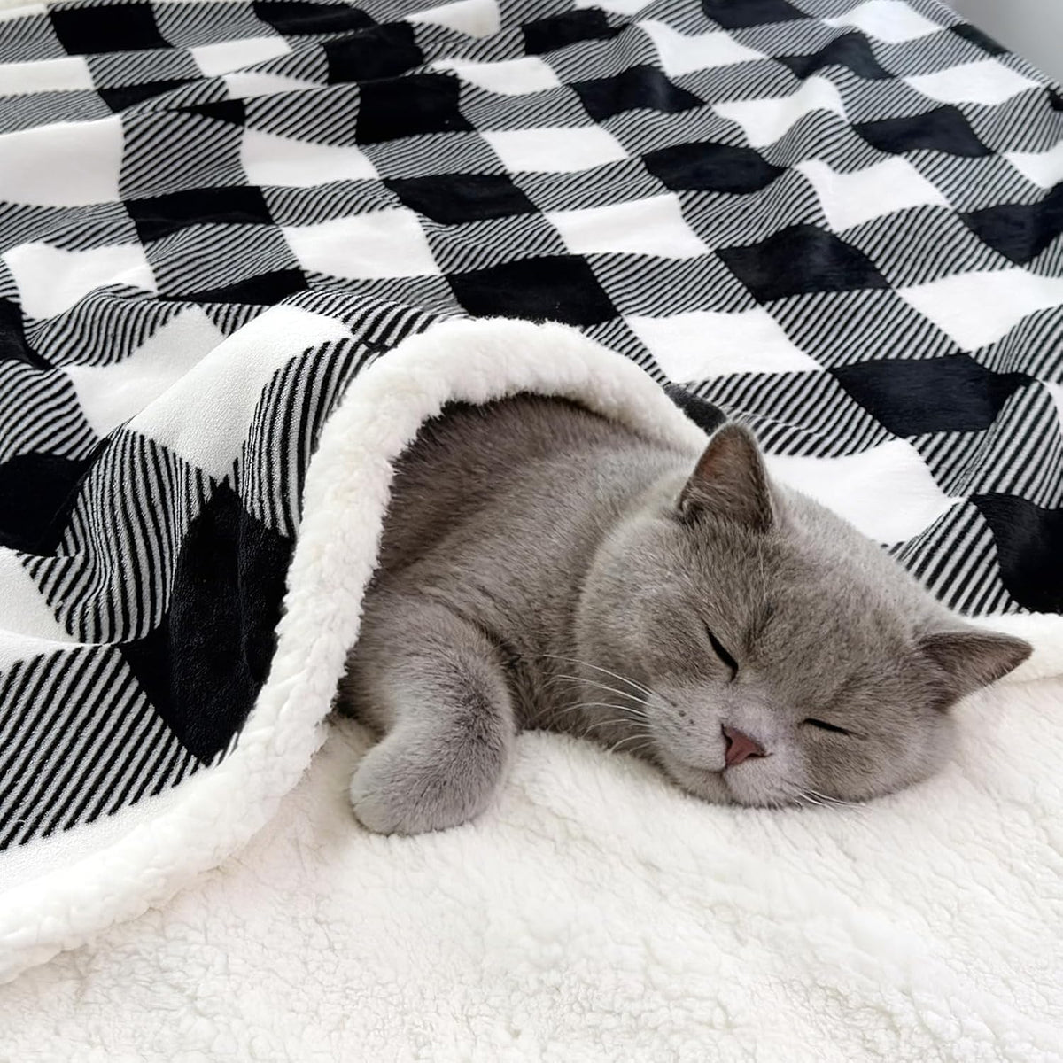 PU MEI Sherpa Fleece Throw Blanket 60" x 80" Reversible Plush Fluffy Large Big Blanket Lattice Flannel Blankets for All Season Use, Black and White