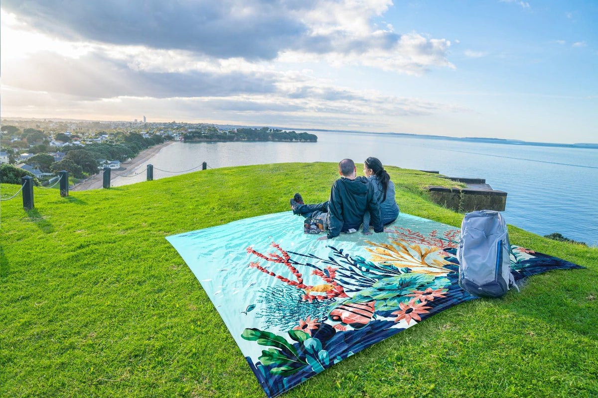 WEKAPO Beach Blanket Waterproof Sandproof Oversized, Extra Large Beach Mat Sand Free, Lightweight & Compact Sand Free Mat with 5 Stakes & 4 Corner Pockets