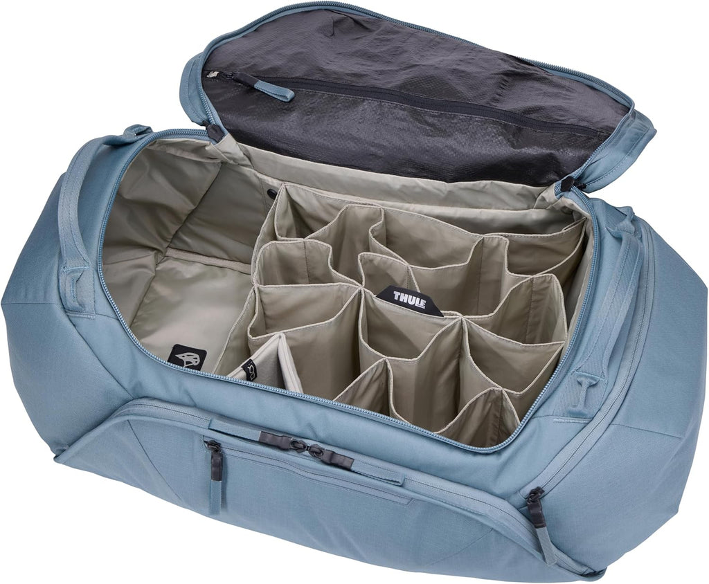 Thule RoundTrip 80L Duffel - Storage compartments to Organize and Protect Gear - Boot Bag for ski and Snowboard Travel - Soft Pocket for Goggles and Helmet - Dry Bag Included