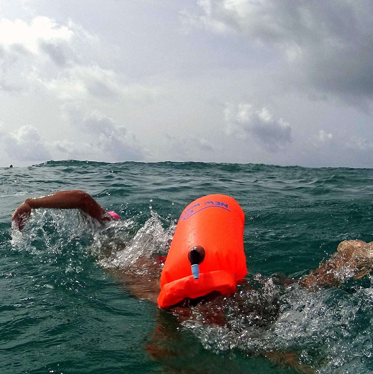 New Wave Swim Buoy Swim Safety Float and Drybag for Open Water Swimmers, Triathletes, Kayakers and Snorkelers, Highly Visible Buoy Float for Safe Swim Training (Orange PVC Medium-15L)