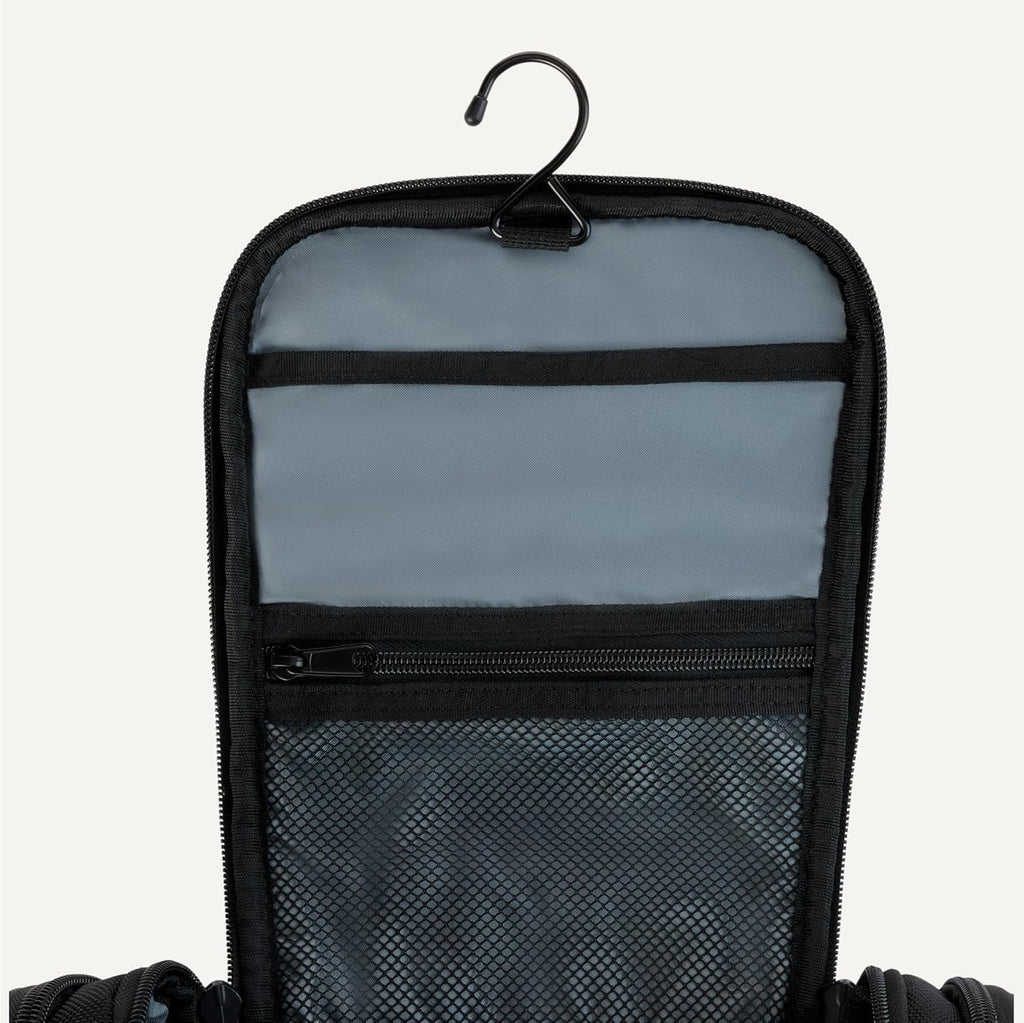 Amazon Essentials Spacious Toiletry Bag, Hanging Cosmetic Dopp Kit with Multiple Compartments, Durable Polyester, Large Capacity Storage, Compact Design, Black (Previously Amazon Basics)