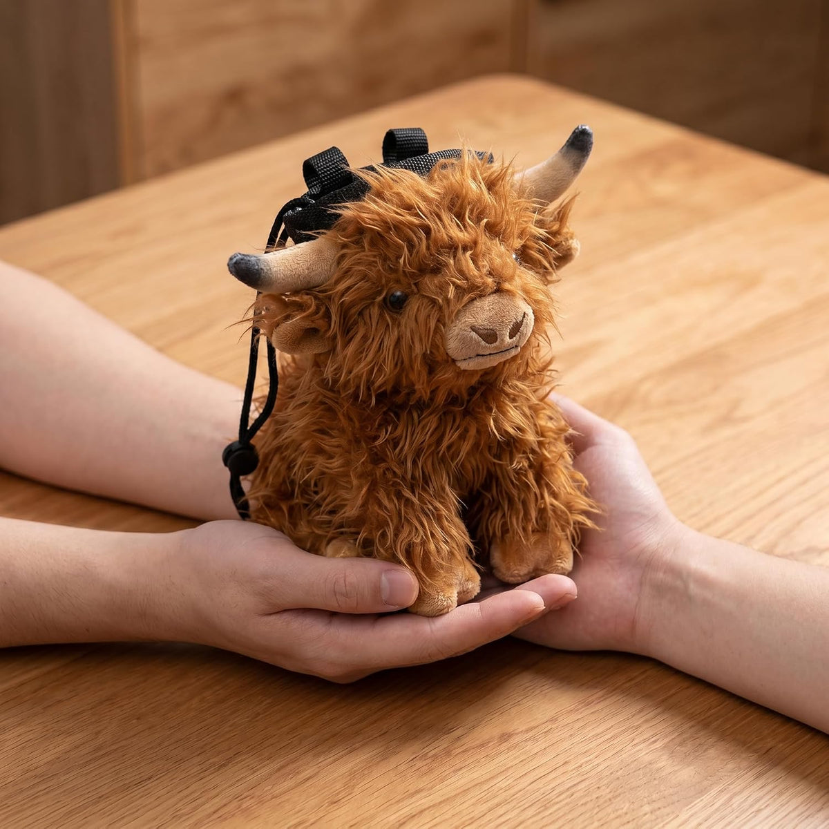 Highland Cow Plush Rock Climbing Chalk Bag, Cute Plush Animal，Drawstring Closure & Adjustable Belt，Bouldering & Gymnastics, Soft Fluffy Cow Chalk Pouch, Unique Climbing Gear Gift for Climbers