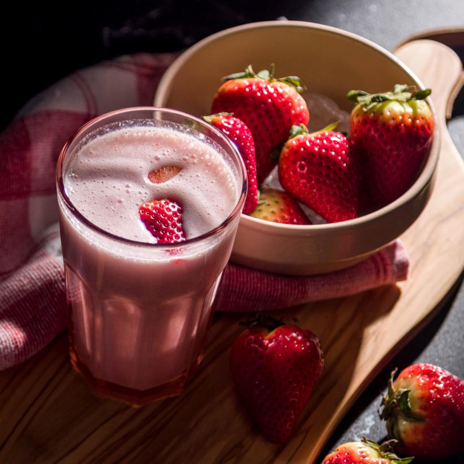 Isagenix IsaLean, 24g Protein Shake, Creamy Strawberry, 27.7 oz
