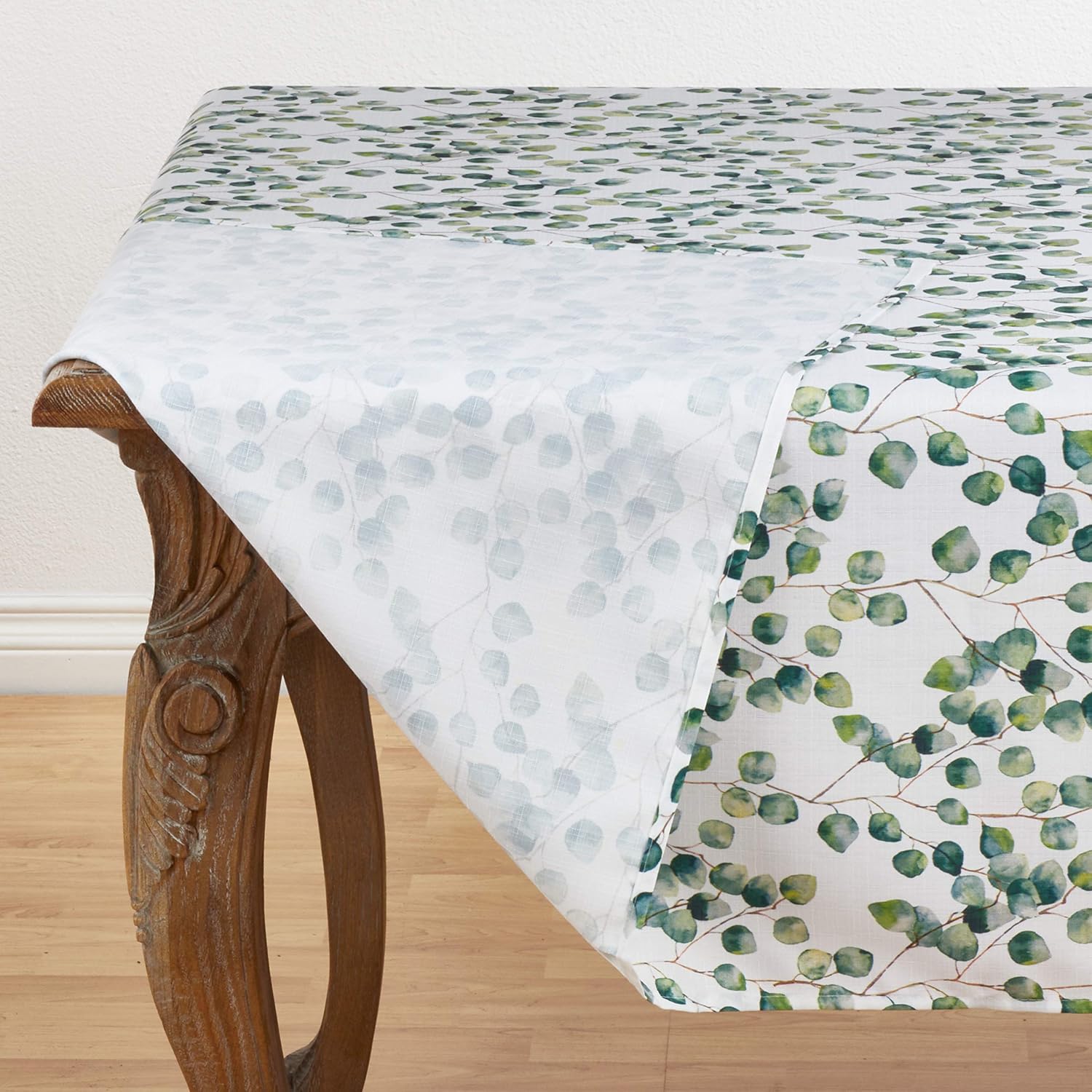 SARO LIFESTYLE Eucalyptus Leaf Tablecloth, Eucalyptus, 70"