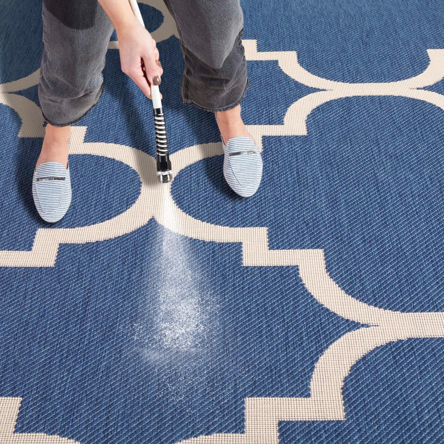SAFAVIEH Washable Rug Outdoor Courtyard Collection - 2' x 3'7", Blue & Beige, Non-Shedding & Easy Cleaning, Ideal for Patio, Front Door, Entryway, Doormat (CY6243-243)