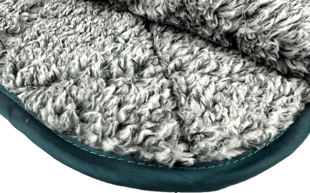 DOWN UNDER OUTDOORS Waterproof 350 GSM Fleece or Sherpa Stadium Blanket