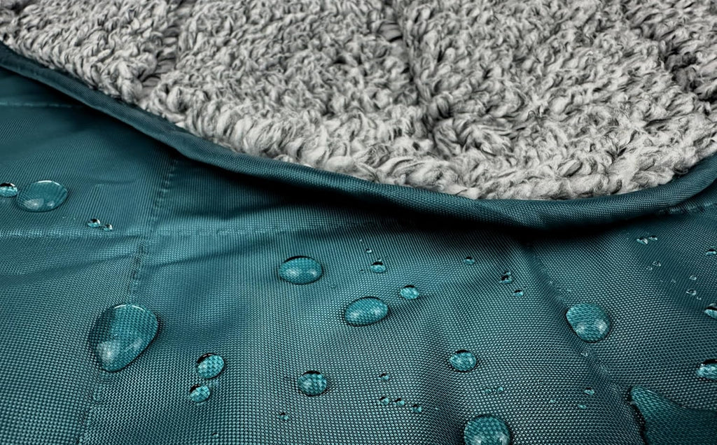 DOWN UNDER OUTDOORS Waterproof 350 GSM Fleece or Sherpa Stadium Blanket