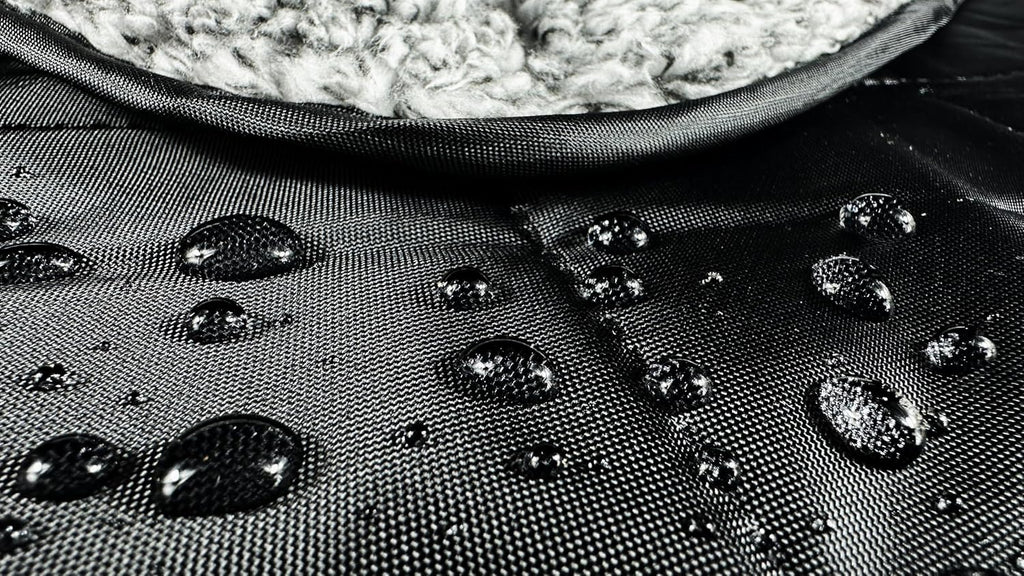 DOWN UNDER OUTDOORS Waterproof 350 GSM Fleece or Sherpa Stadium Blanket