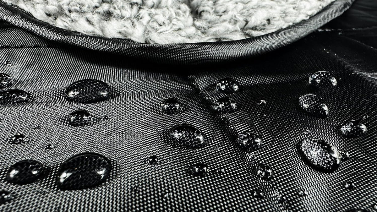 DOWN UNDER OUTDOORS Waterproof 350 GSM Fleece or Sherpa Stadium Blanket