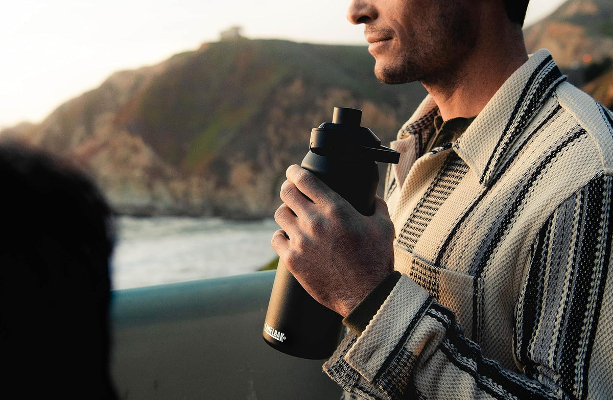 CamelBak Chute Mag Vacuum Insulated Stainless Steel Water Bottle, Magnetic Leak‑Resistant Cap for Everyday Hydration