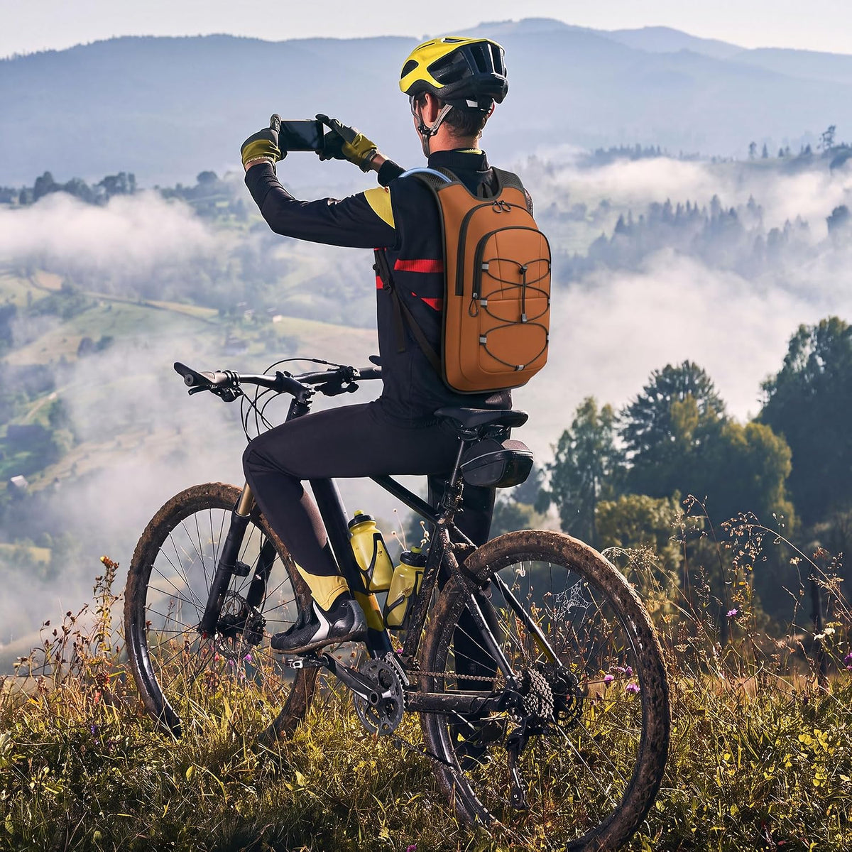 MIYCOO Hydration Backpack - Hiking Water Backpack with 2L Water Bladder