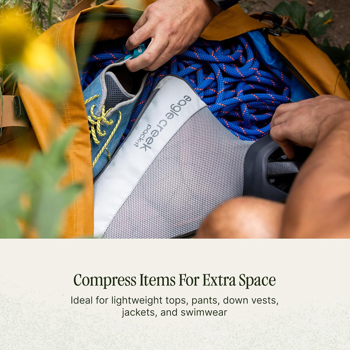 Eagle Creek Pack-It Specter Compression Packing Cubes - Durable, Ultra-Lightweight and Water-Resistant Ripstop Fabric Suitcase Organizer Bags for Clothing and Gear