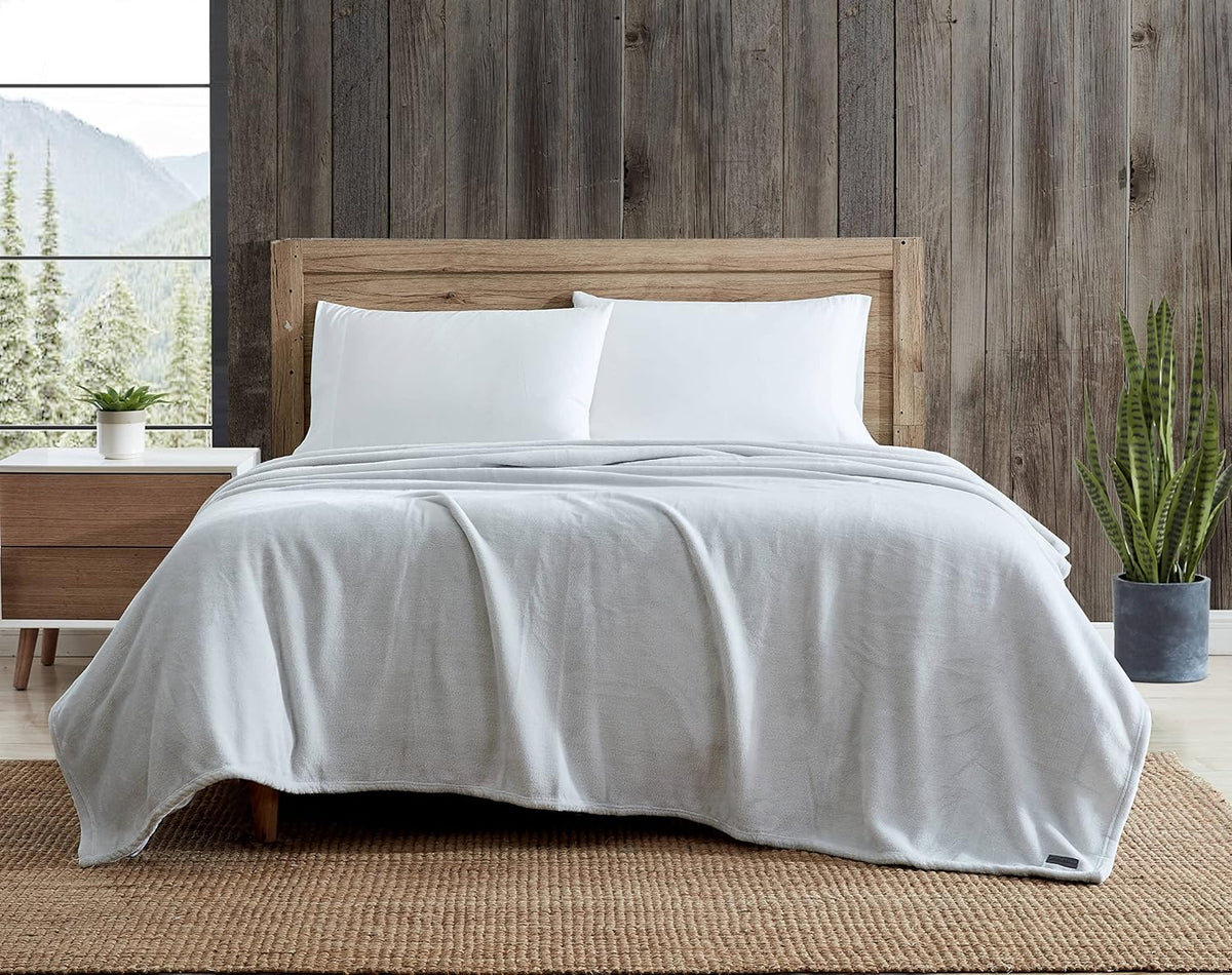 Eddie Bauer - Soft Twin Size Blanket for Bed or Couch, Cozy Bedding