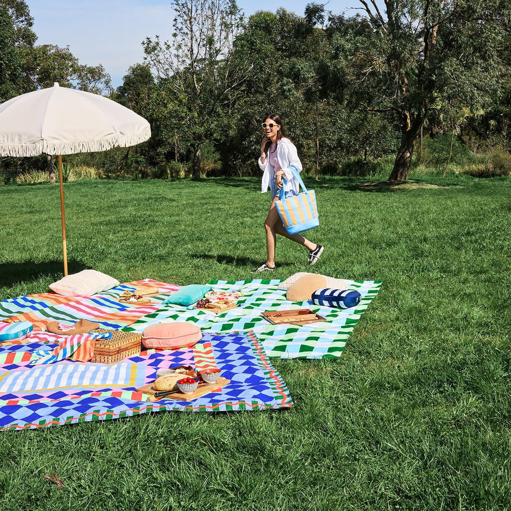 Dock & Bay Picnic Blanket - Quick Dry & Water Resistant - 100% Recycled Materials - Large (66x66) - Apple Tart