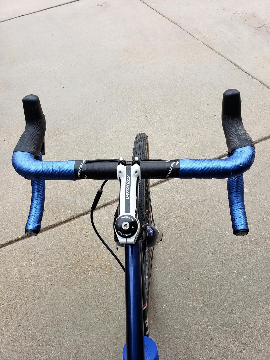 Bicycle Handlebar Tape for Road Bikes, Anti-Slip Drop Bar Tape with Shock Absorption, Comfortable EVA Handlebar Wrap, Self-Adhesive Cycling Bar Tape, Anti-Vibration Grip, Includes Bar End Plugs, Blue