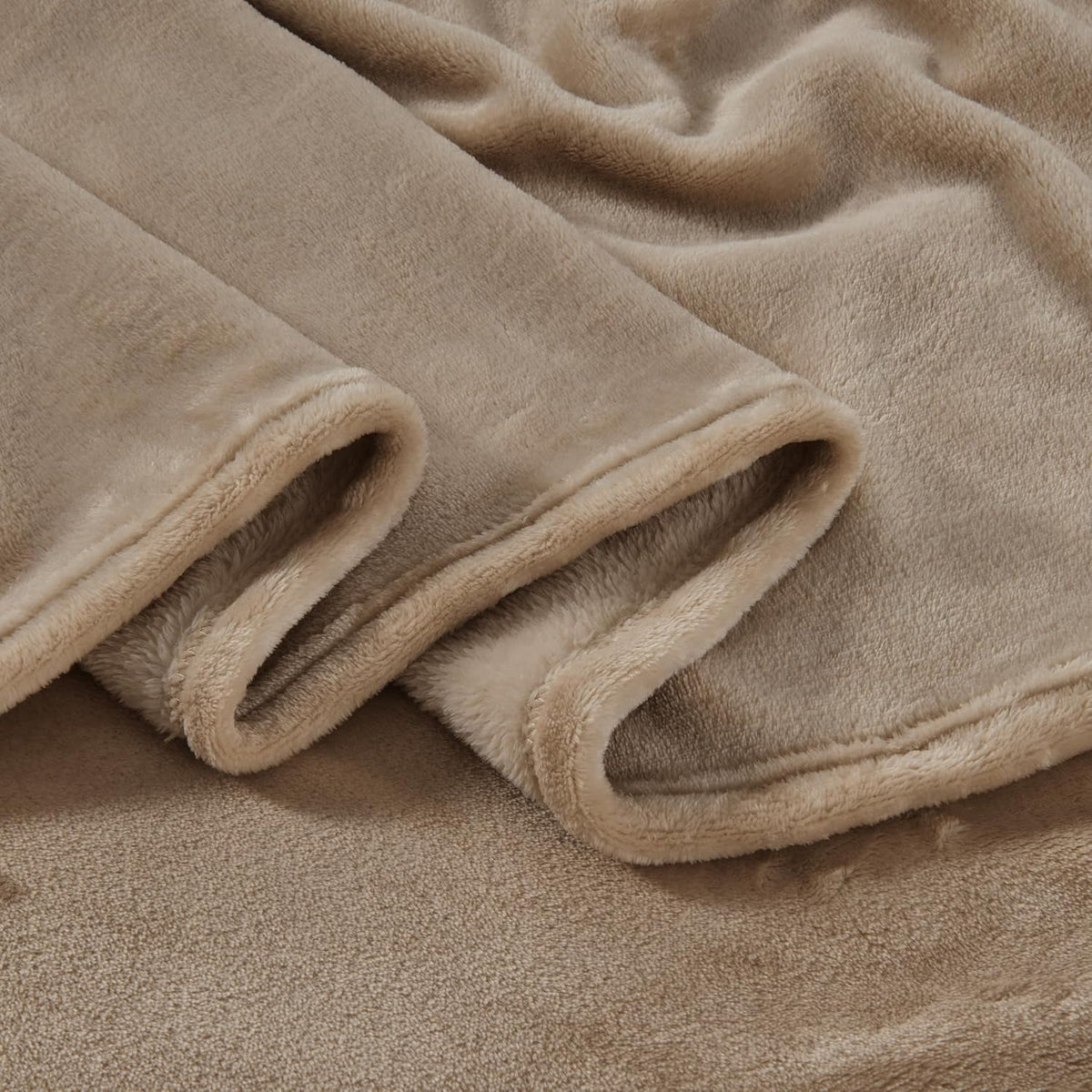 Edenleaf Big Oversized Soft Blanket, Giant Fleece Companion 120x120, California King Warm Blanket for Whole Family, Bed, Sofa, Couch, Travel, Camping 120x120 Brown