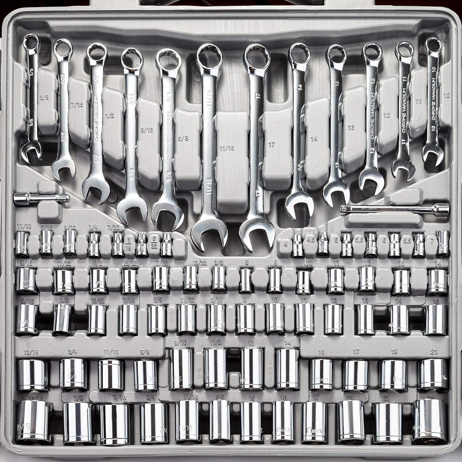 CARTMAN 205-Piece Ratchet Wrench Tool Set, SAE/Metric Socket Kit Carry Case
