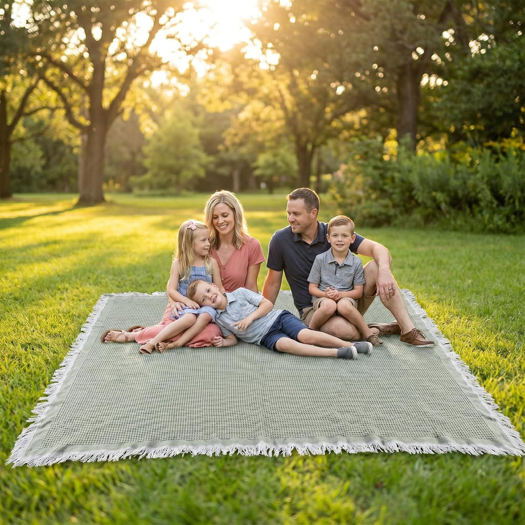 70"x 70" Picnic Blanket Extra Large,Layer Outdoor Blanket for 5 to 7 Adults,Camping Grass Lawn Park Accessories Cute Couple Gifts Ideas Wedding Registry for Park, Beach (Green)