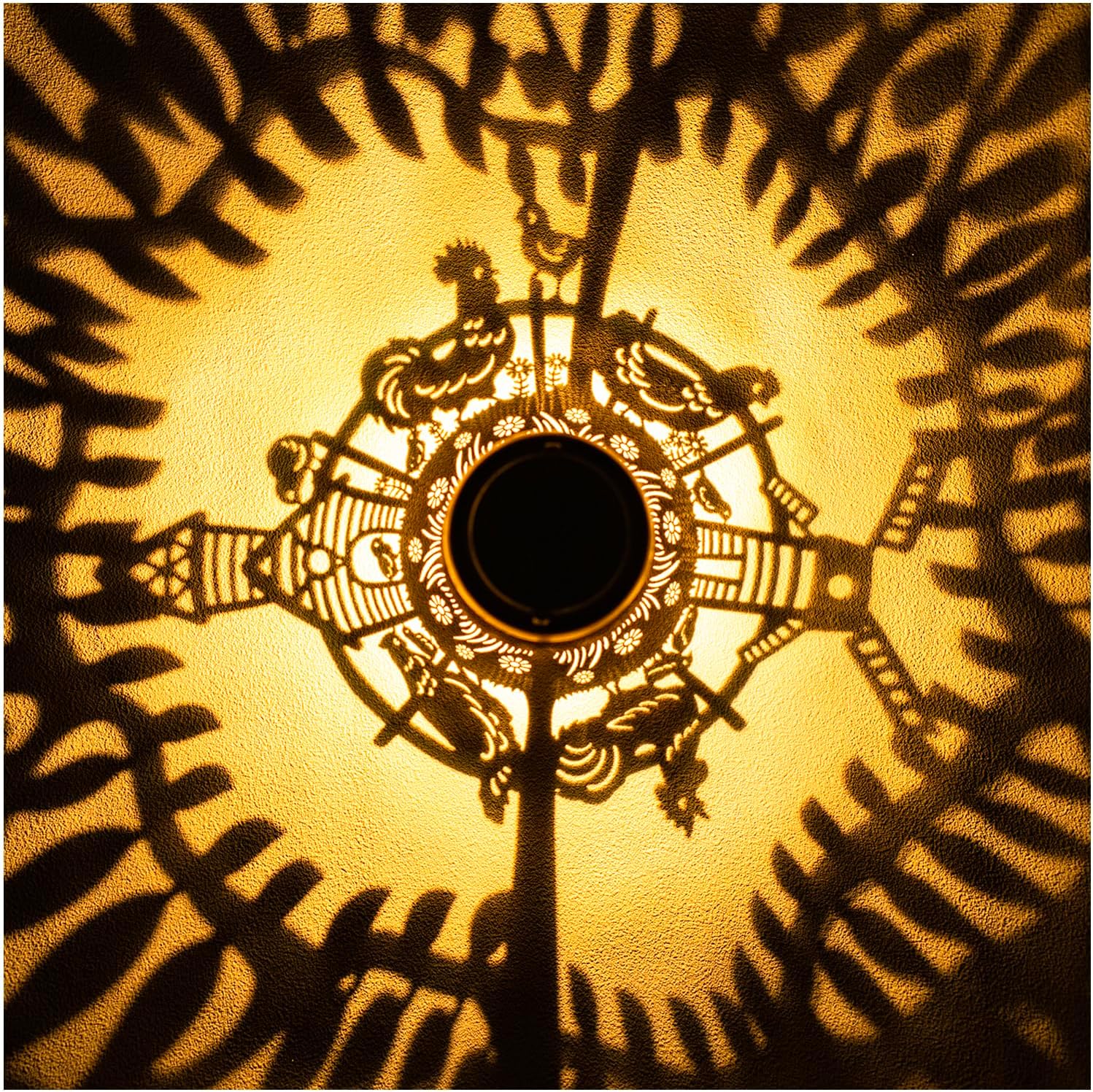 Chicken Solar Lanterns Outdoor Hanging Waterproof Solar Lights Chicken Gifts for Women Men Metal Rooster Decorative LED Lanterns for Outside, Patio, Landscape, Yard Decor, Garden Decorations