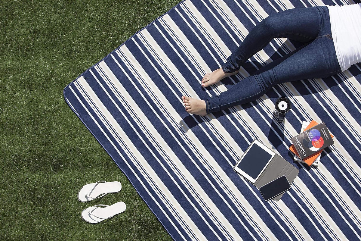 ONIVA Blanket Tote XL Outdoor Picnic Blanket, 70"x80" Foldable Beach Blanket with Fleece Top, Water-Resistant Backing, Strap & Pocket, Portable Mat for 4-5 People by Picnic Time (Blue Stripe/Navy Flap)