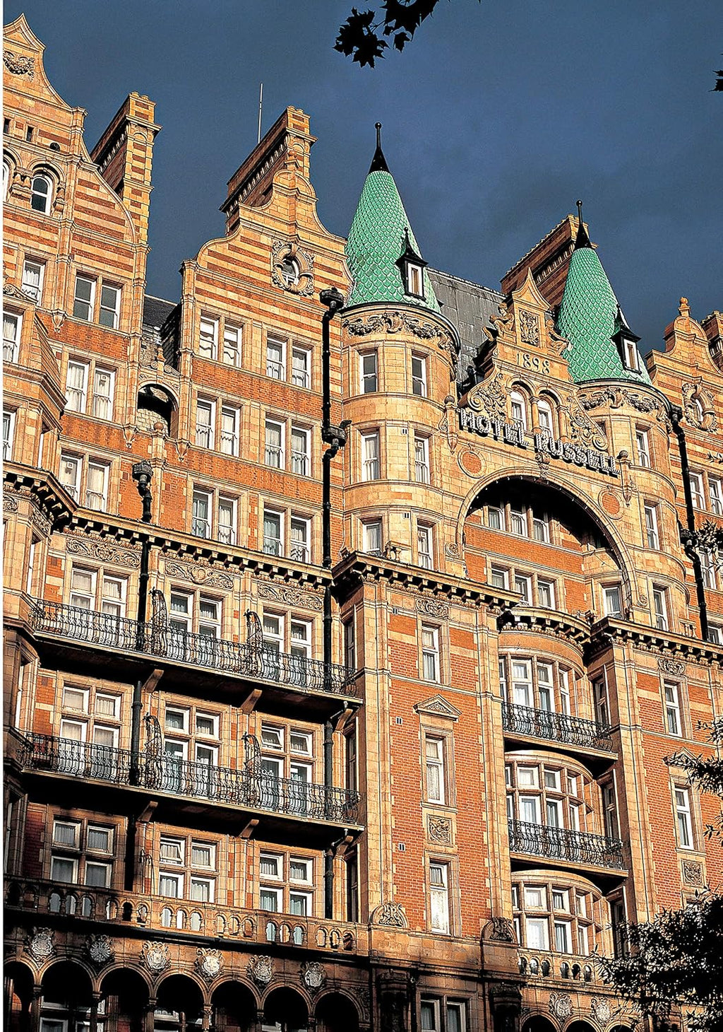 Walking London, Updated Edition: Thirty Original Walks In and Around London (IMM Lifestyle Books) Routes from 2 to 6 Miles with Photos, Complete Maps, & Details of Sites, Public Transport, Pubs & More